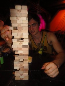 961450_883503125048103_603453377_n